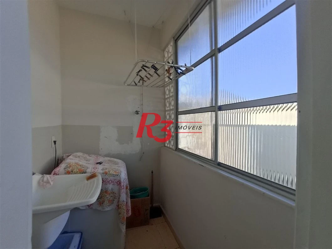 Apartamento com 2 dormitórios à venda, 66 m² por R$ 400.000,00 - Embaré - Santos/SP