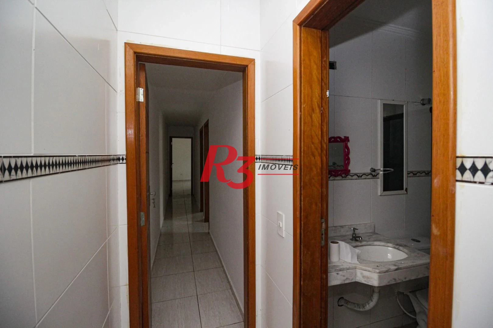 Casa com 3 dormitórios à venda, 75 m² por R$ 500.000,00 - Marapé - Santos/SP