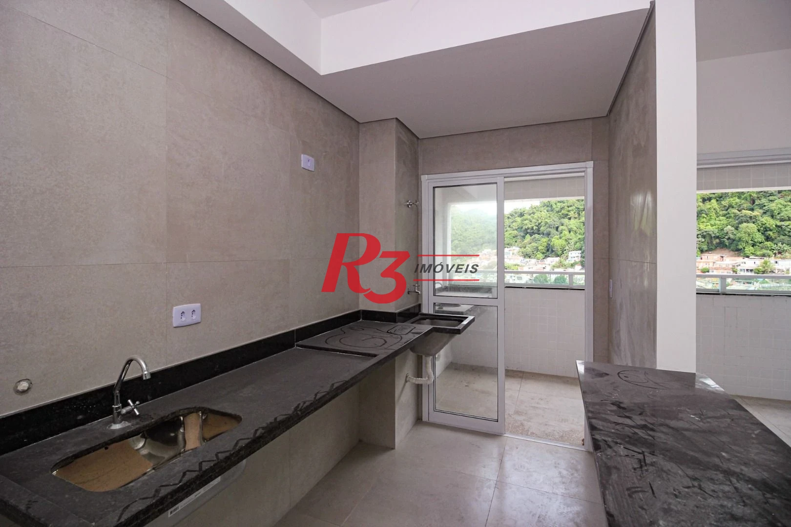 Apartamento com 2 dormitórios à venda, 55 m² por R$ 480.000,00 - Marapé - Santos/SP