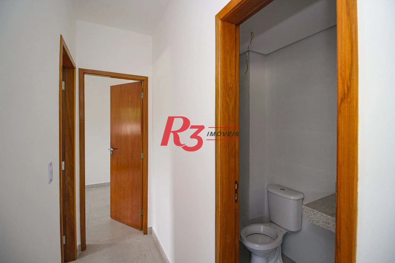Apartamento com 2 dormitórios à venda, 55 m² por R$ 480.000,00 - Marapé - Santos/SP
