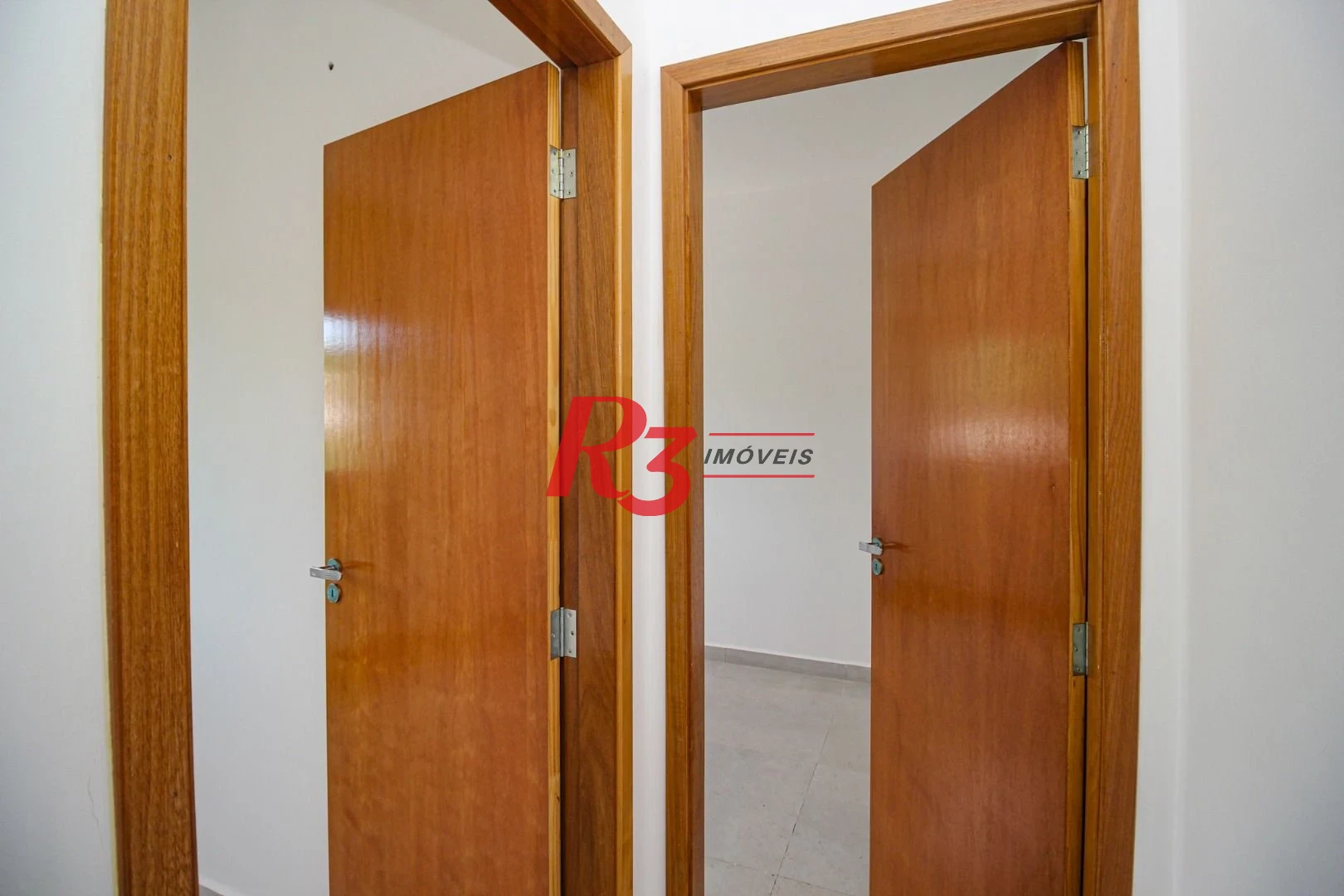 Apartamento com 2 dormitórios à venda, 55 m² por R$ 480.000,00 - Marapé - Santos/SP
