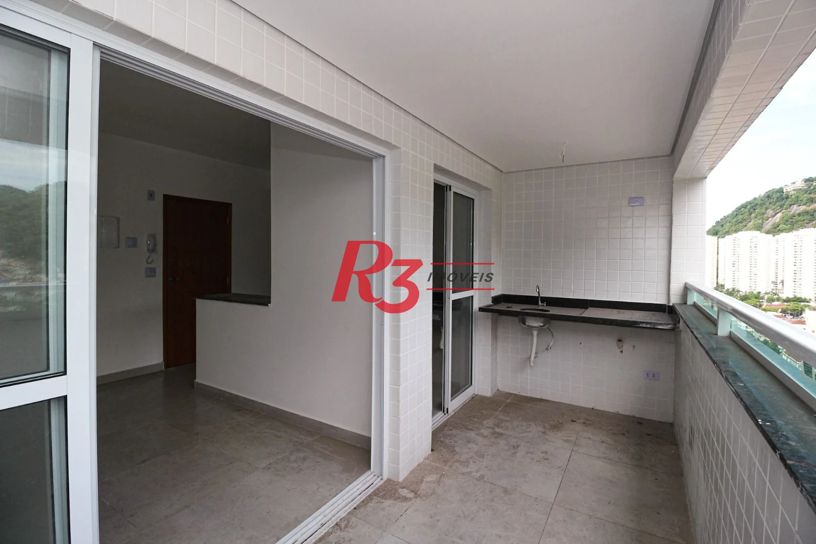 Apartamento com 2 dormitórios à venda, 55 m² por R$ 480.000,00 - Marapé - Santos/SP