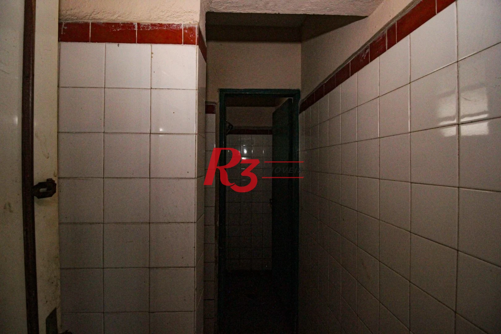 Loja de esquina á venda, região