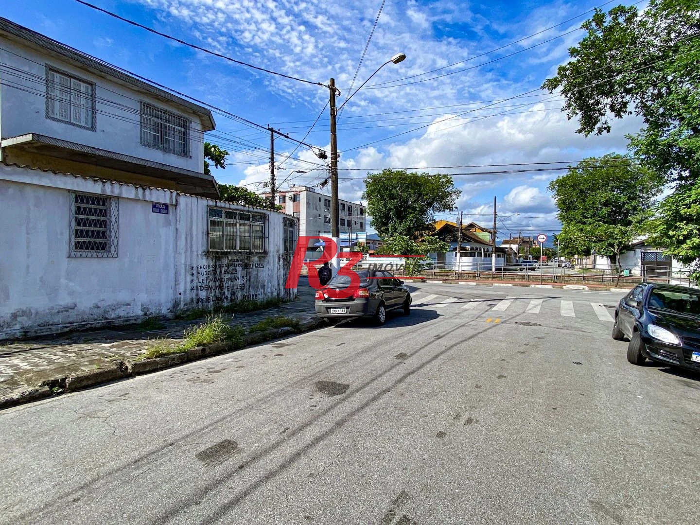 Loja de esquina á venda, região