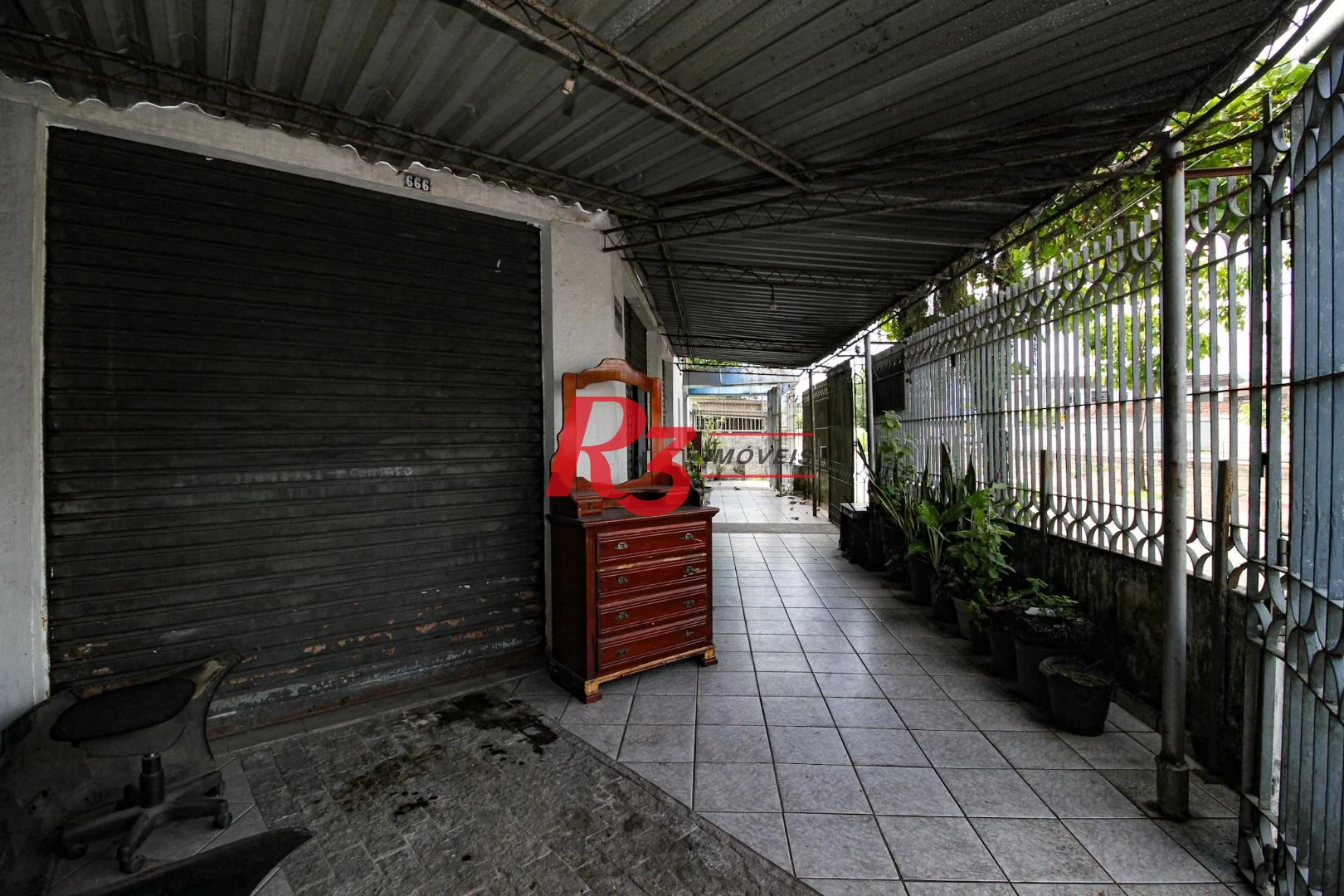 Loja de esquina á venda, região