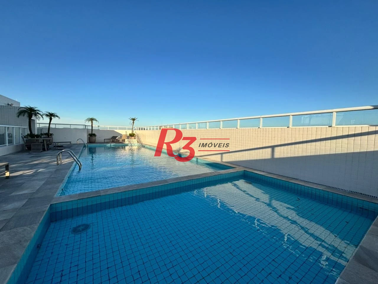 Apartamento com 3 dormitórios à venda, 81 m² por R$ 980.000,00 - Boqueirão - Santos/SP