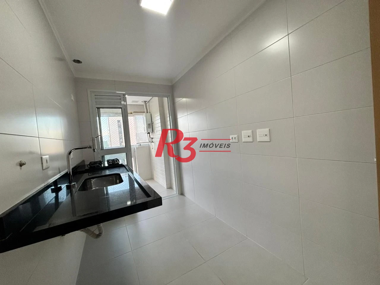 Apartamento com 3 dormitórios à venda, 81 m² por R$ 980.000,00 - Boqueirão - Santos/SP