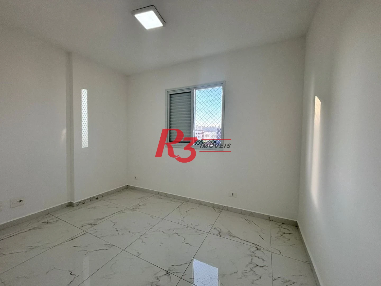 Apartamento com 3 dormitórios à venda, 81 m² por R$ 980.000,00 - Boqueirão - Santos/SP
