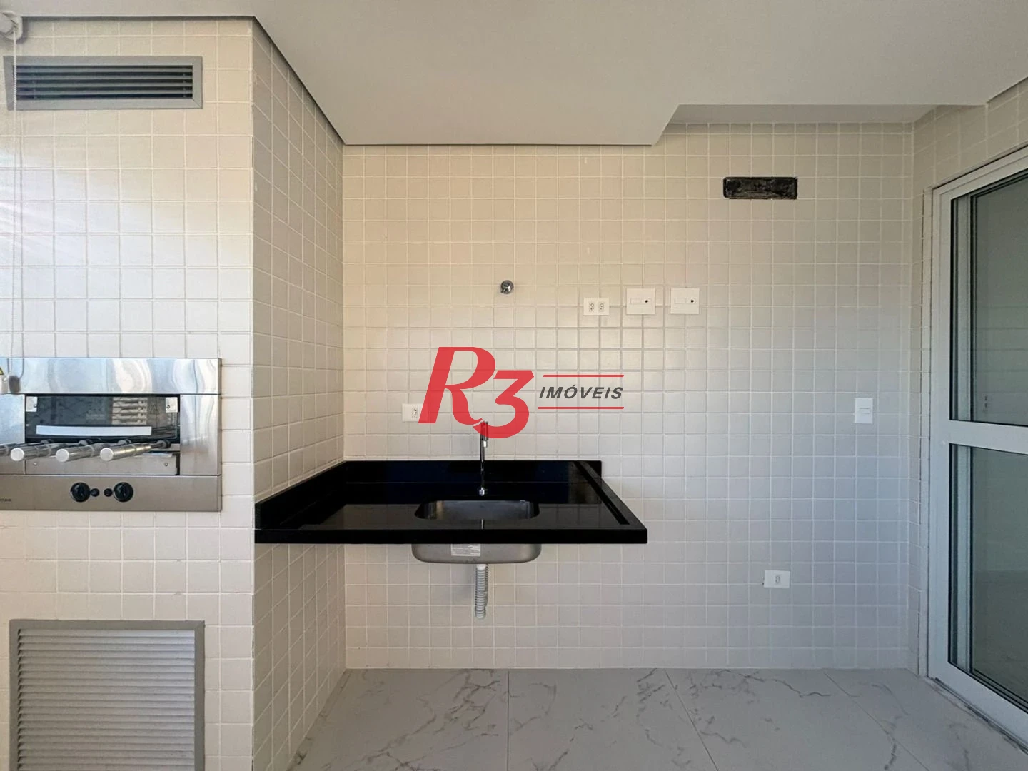 Apartamento com 3 dormitórios à venda, 81 m² por R$ 980.000,00 - Boqueirão - Santos/SP