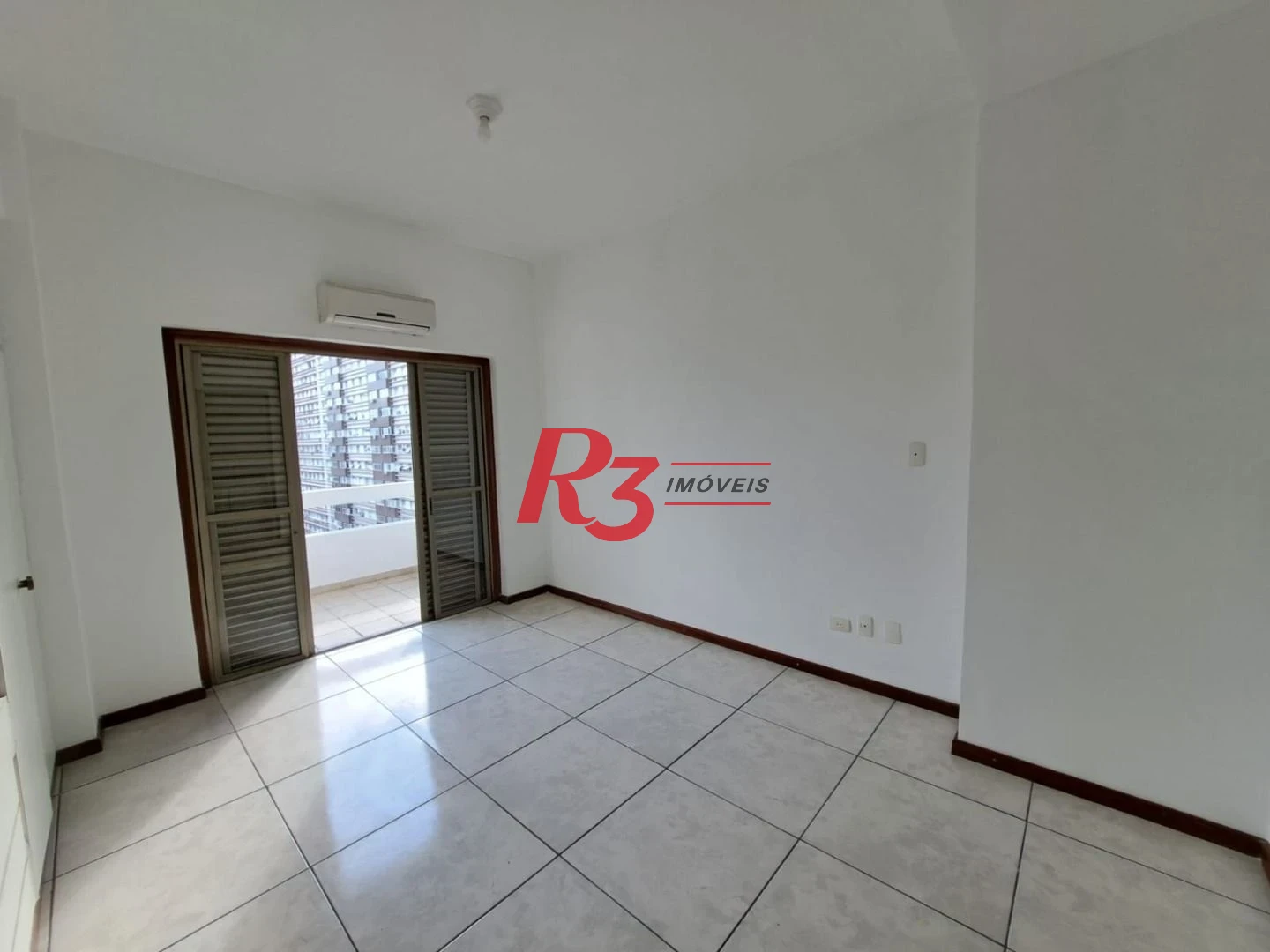 Apartamento com 3 dormitórios à venda, 174 m² por R$ 1.100.000,00 - Gonzaga - Santos/SP