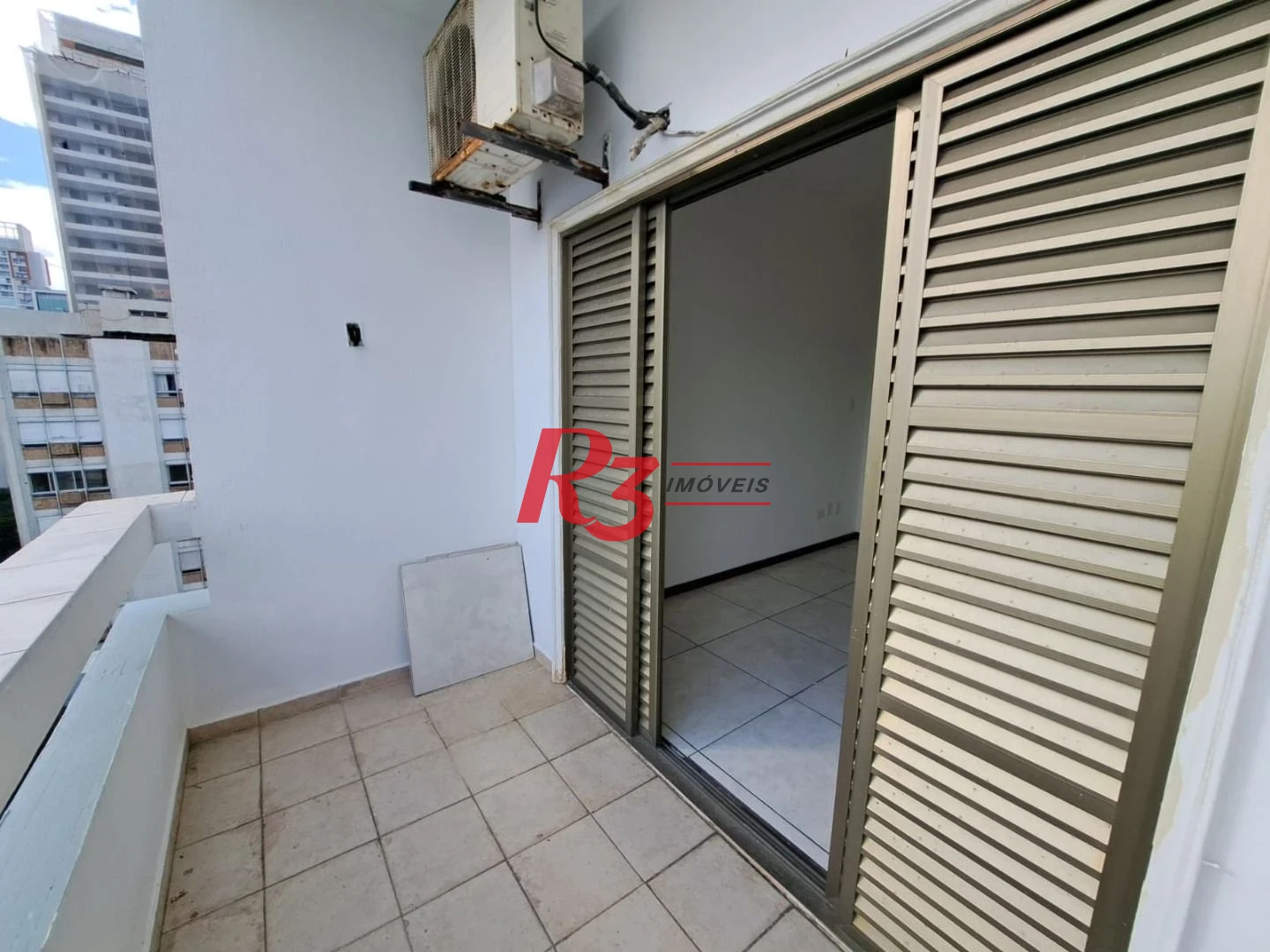 Apartamento com 3 dormitórios à venda, 174 m² por R$ 1.100.000,00 - Gonzaga - Santos/SP
