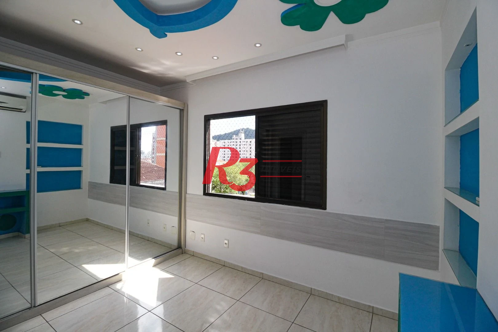 Apartamento com 3 dormitórios à venda, 135 m² por R$ 820.000,00 - Marapé - Santos/SP