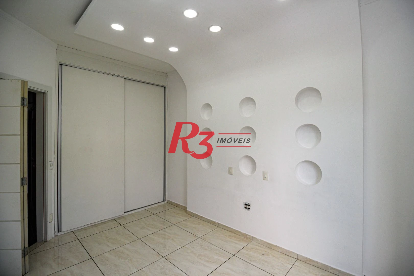 Apartamento com 3 dormitórios à venda, 135 m² por R$ 820.000,00 - Marapé - Santos/SP