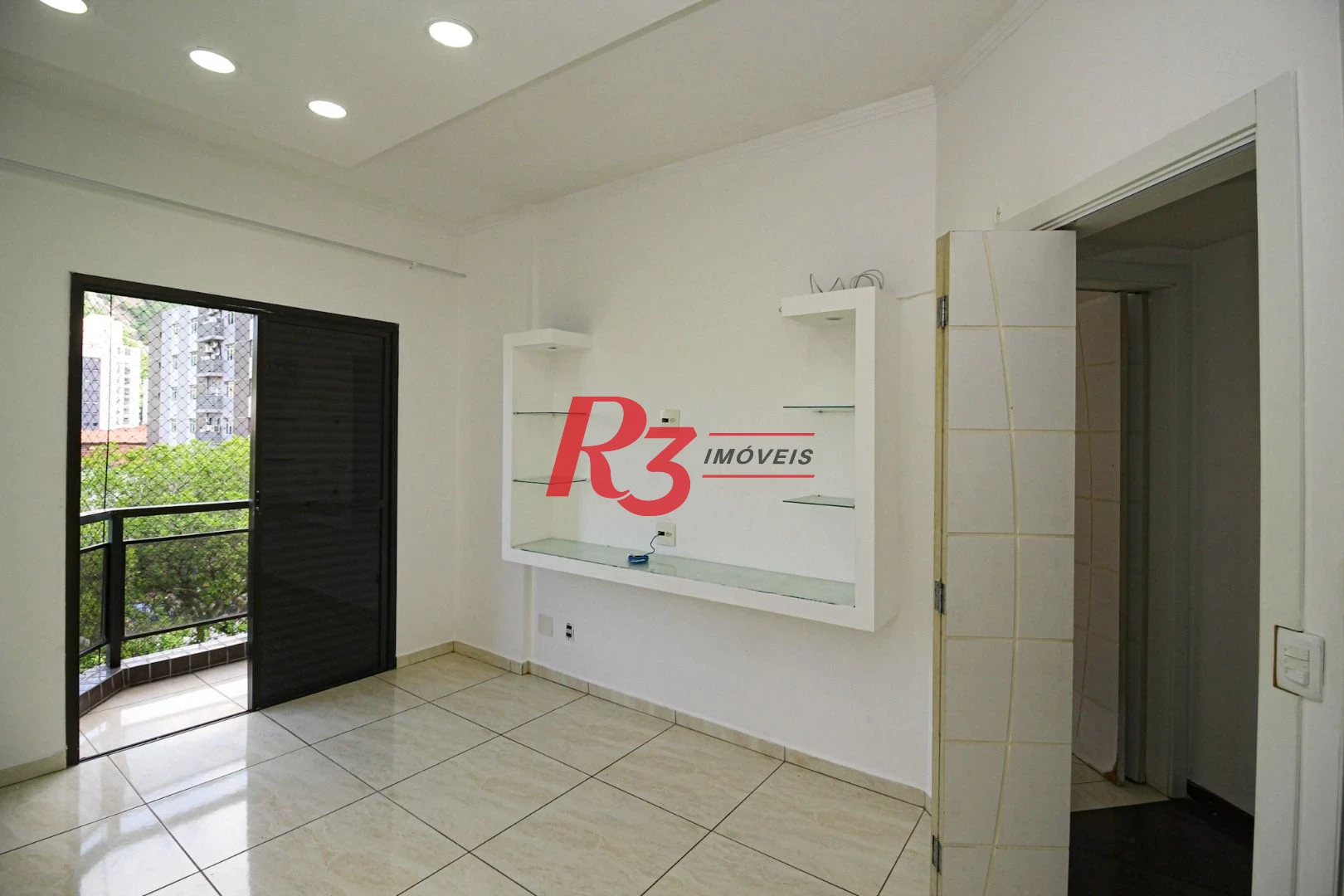 Apartamento com 3 dormitórios à venda, 135 m² por R$ 820.000,00 - Marapé - Santos/SP