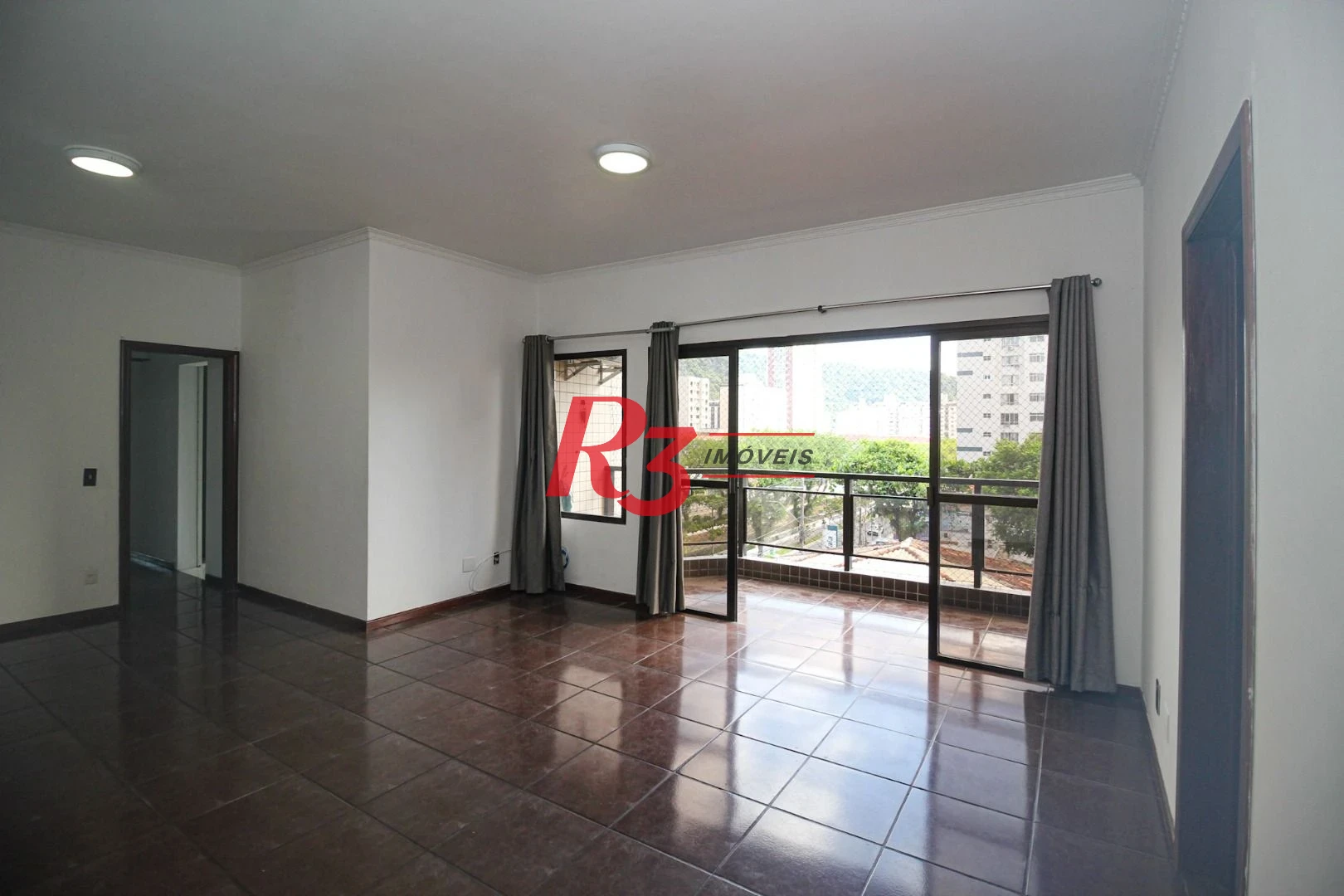 Apartamento com 3 dormitórios à venda, 135 m² por R$ 820.000,00 - Marapé - Santos/SP
