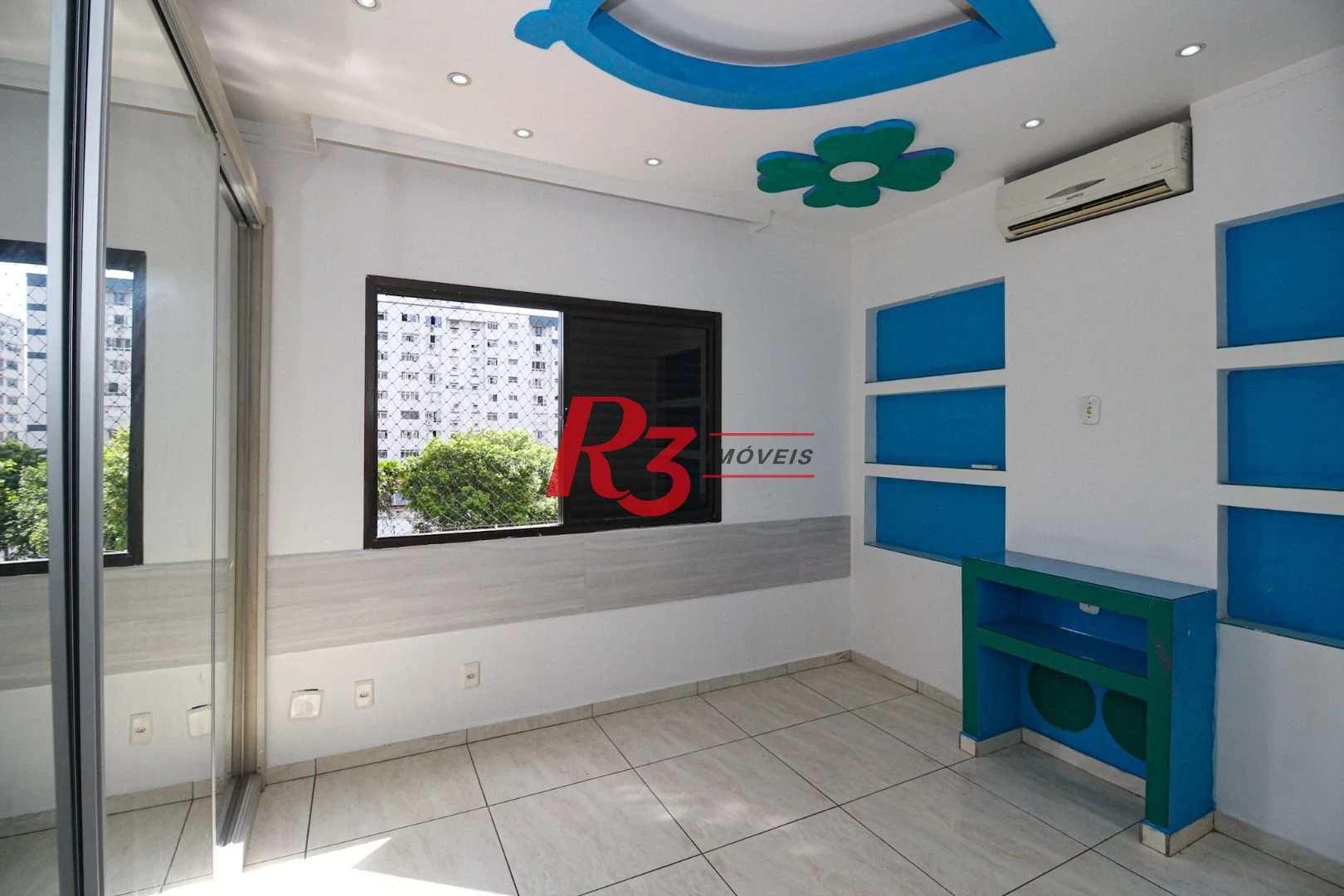 Apartamento com 3 dormitórios à venda, 135 m² por R$ 820.000,00 - Marapé - Santos/SP