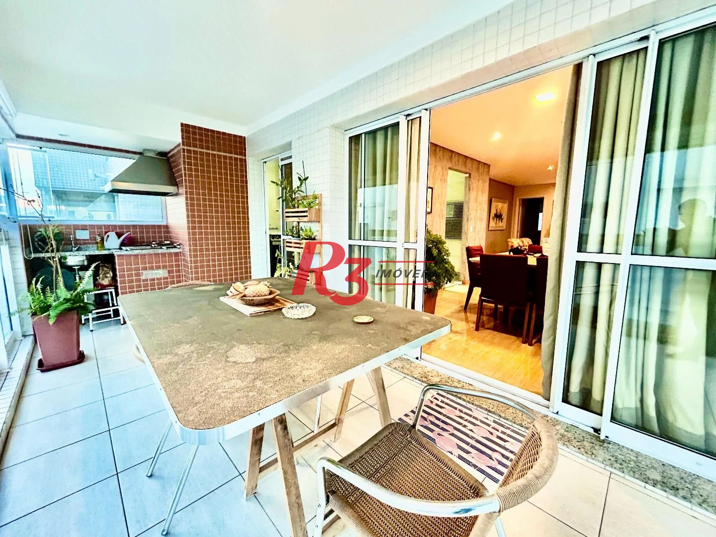 Apartamento com 3 dormitórios à venda, 171 m² por R$ 2.300.000,00 - Embaré - Santos/SP