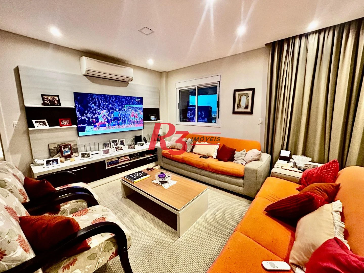 Apartamento com 3 dormitórios à venda, 171 m² por R$ 2.300.000,00 - Embaré - Santos/SP