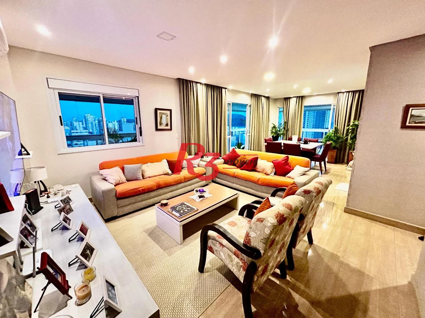 Apartamento com 3 dormitórios à venda, 171 m² por R$ 2.300.000,00 - Embaré - Santos/SP