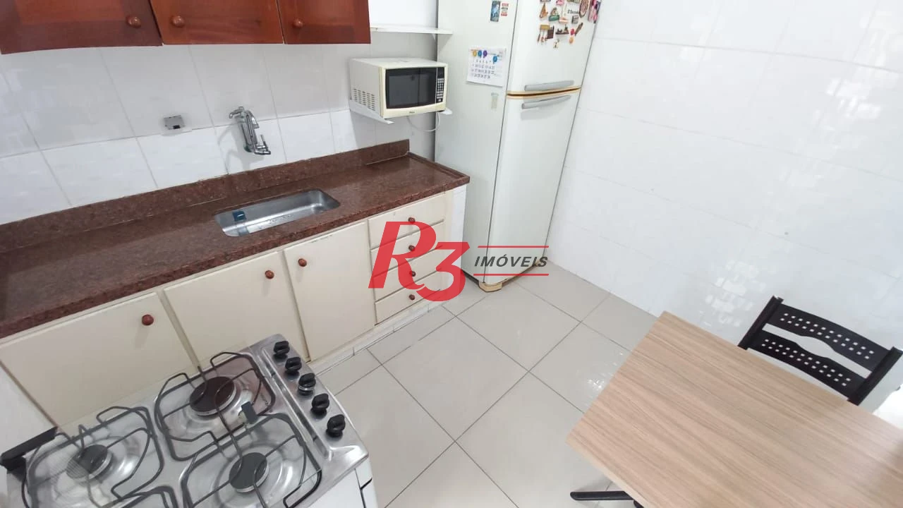 Apartamento com 2 dormitórios à venda, 60 m² por R$ 335.000,00 - Marapé - Santos/SP