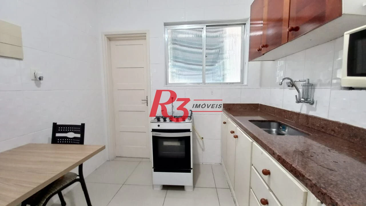 Apartamento com 2 dormitórios à venda, 60 m² por R$ 335.000,00 - Marapé - Santos/SP