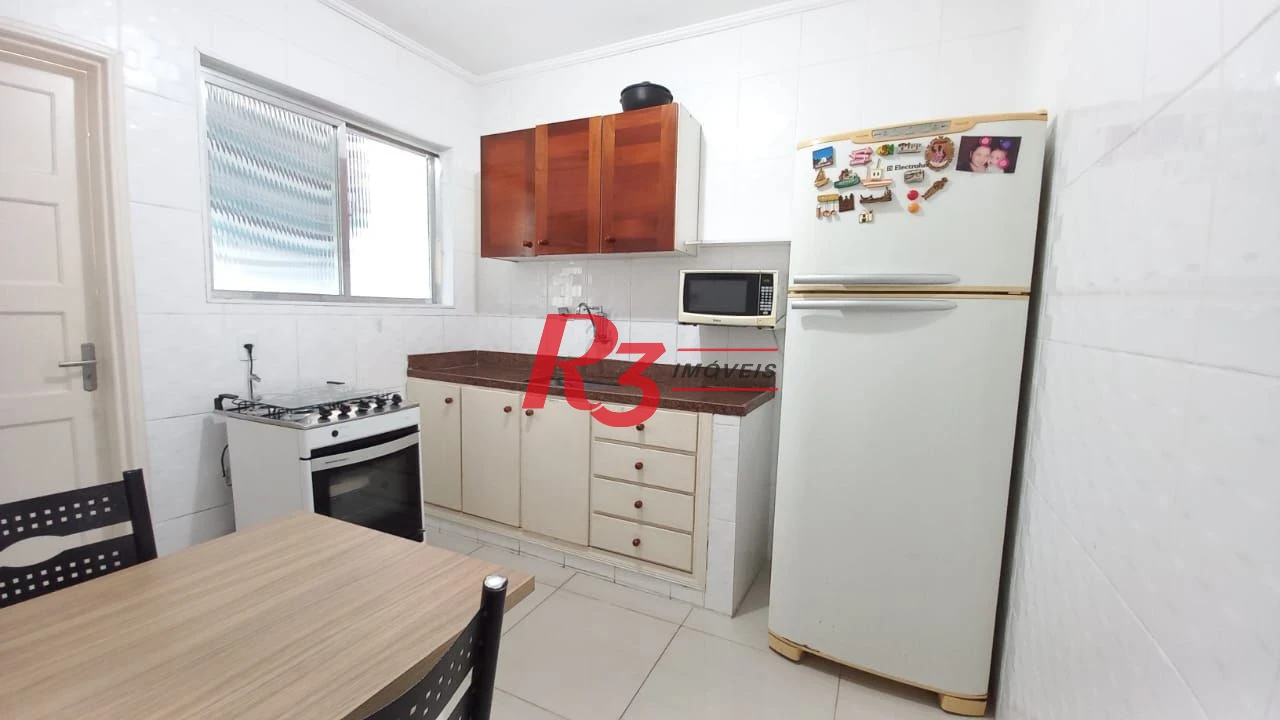 Apartamento com 2 dormitórios à venda, 60 m² por R$ 335.000,00 - Marapé - Santos/SP