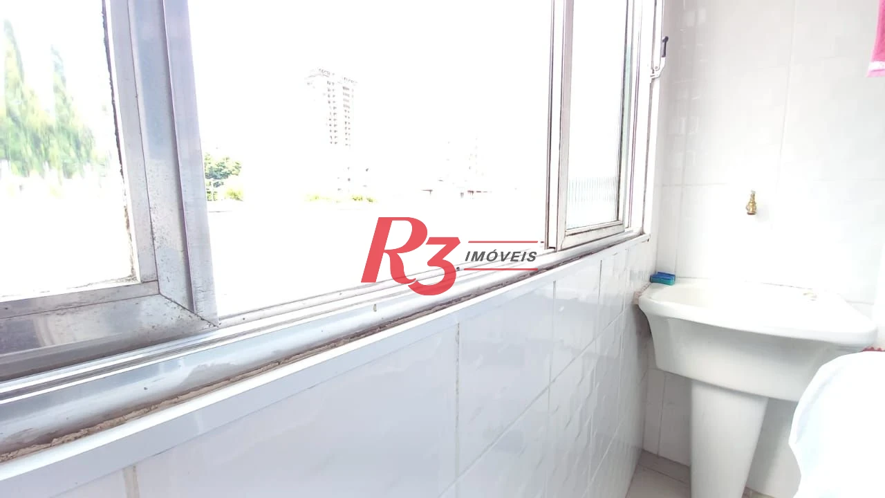 Apartamento com 2 dormitórios à venda, 60 m² por R$ 335.000,00 - Marapé - Santos/SP