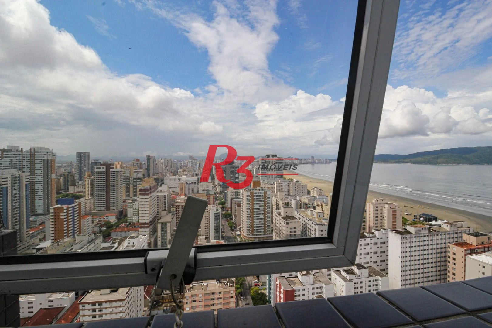 Apartamento com 3 dormitórios à venda, 115 m² por R$ 2.300.000,00 - Pompéia - Santos/SP