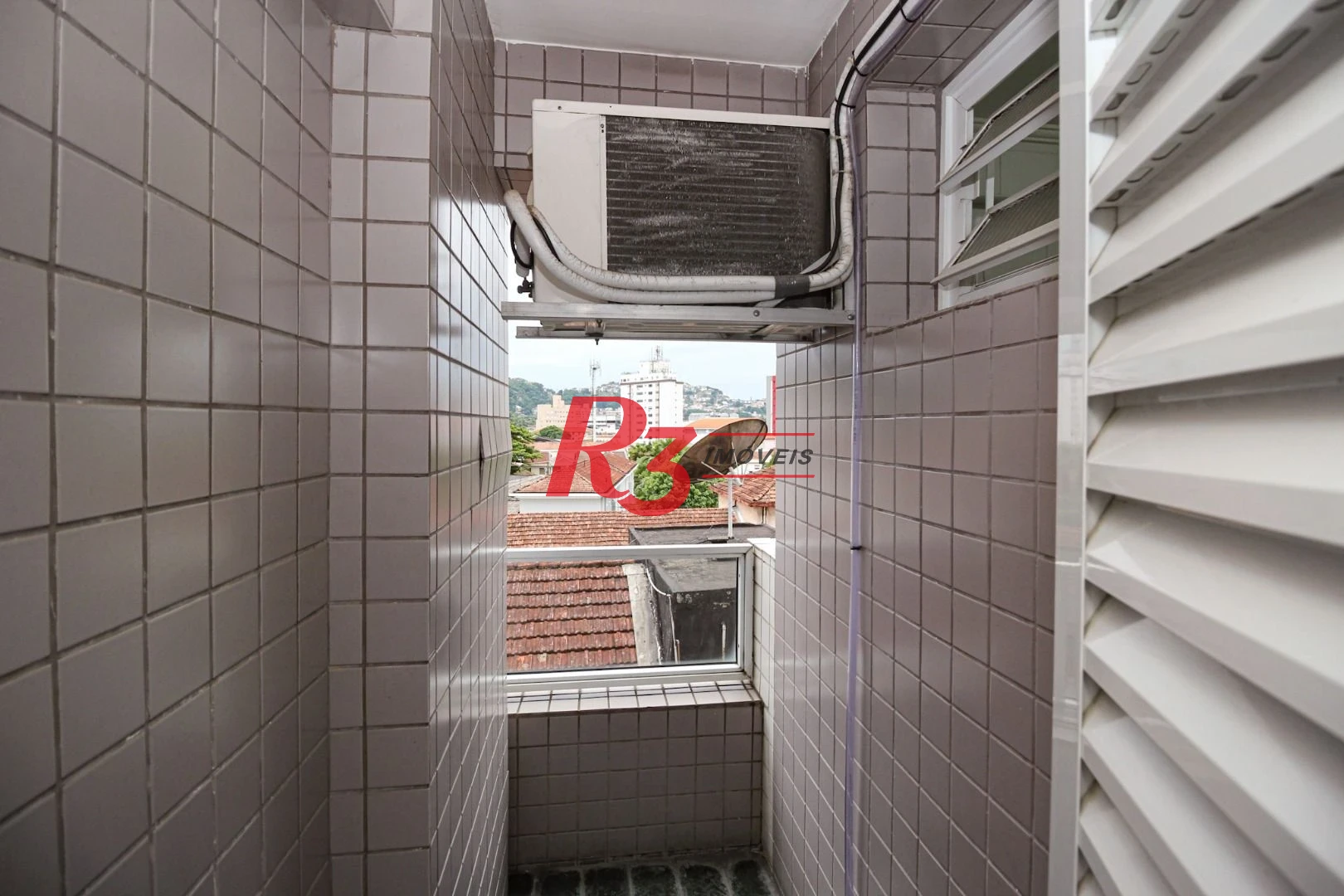 Apartamento com 2 dormitórios à venda, 75 m² por R$ 535.000,00 - Campo Grande - Santos/SP