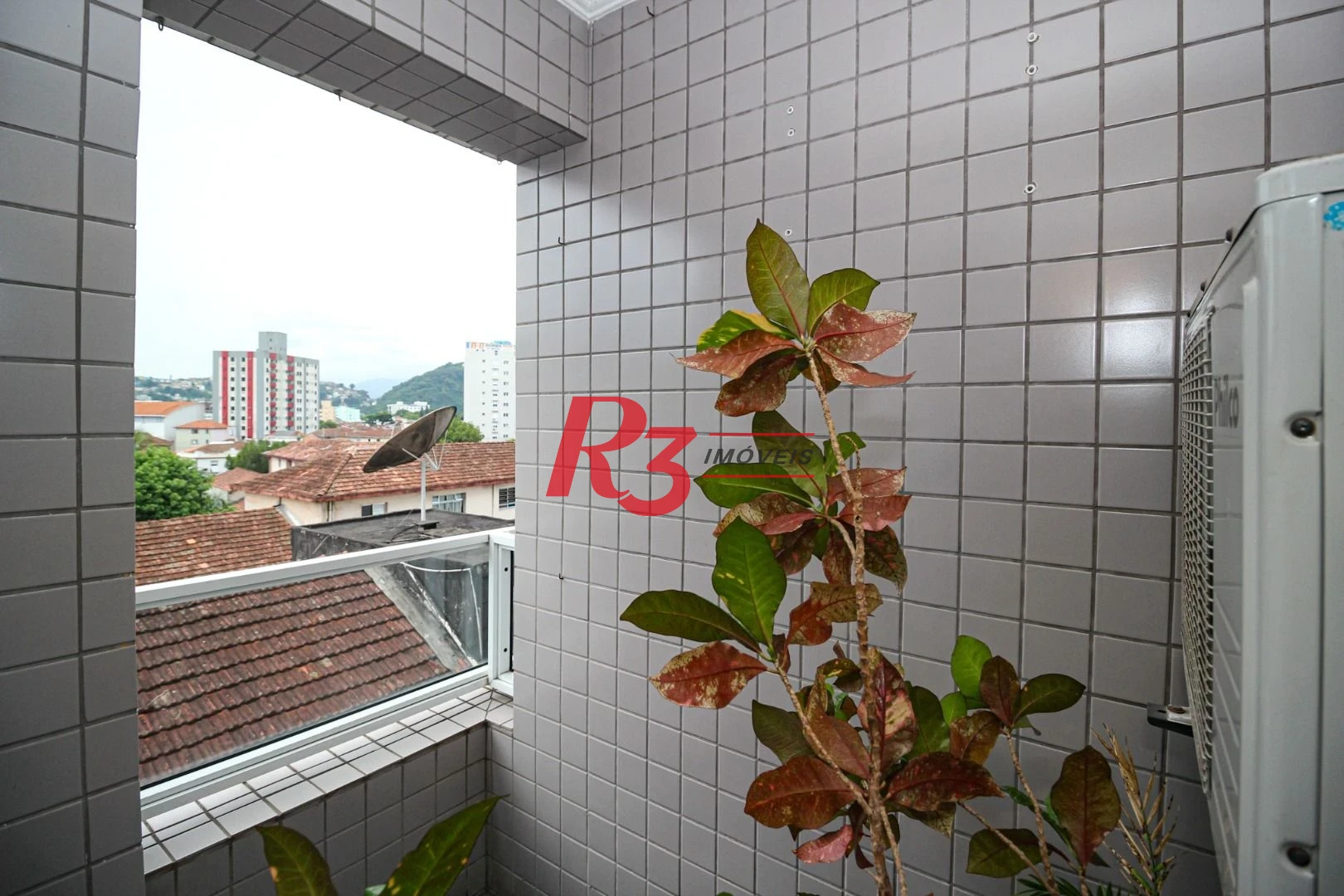 Apartamento com 2 dormitórios à venda, 75 m² por R$ 535.000,00 - Campo Grande - Santos/SP