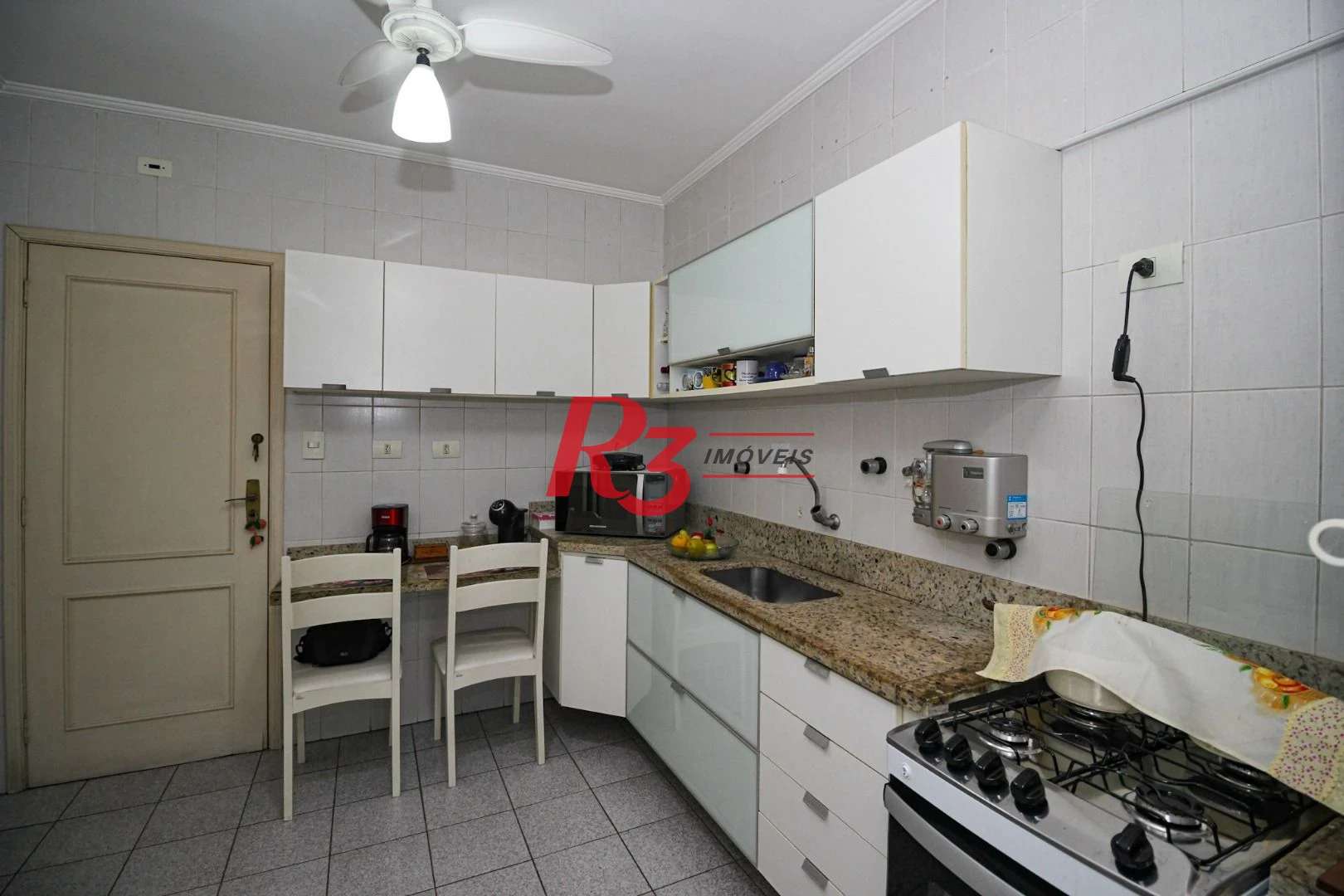 Apartamento com 2 dormitórios à venda, 75 m² por R$ 535.000,00 - Campo Grande - Santos/SP