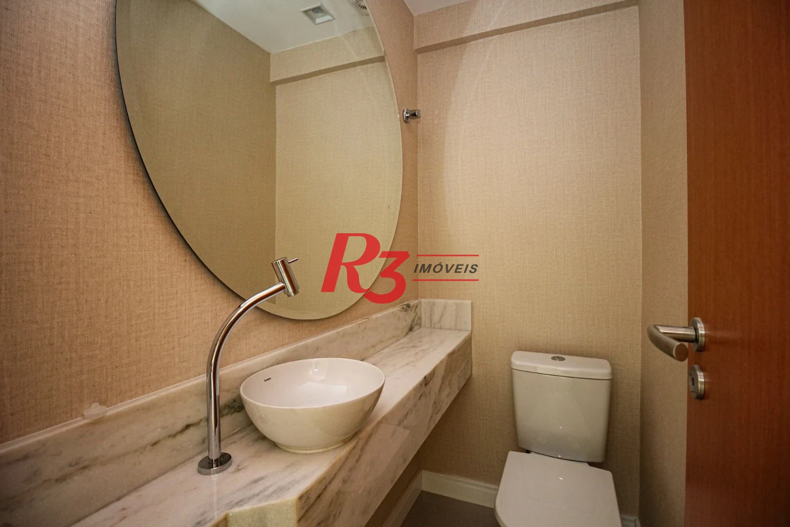 Apartamento com 1 dormitório para alugar, 65 m² por R$ 5.800,02/mês - Vila Rica - Santos/SP