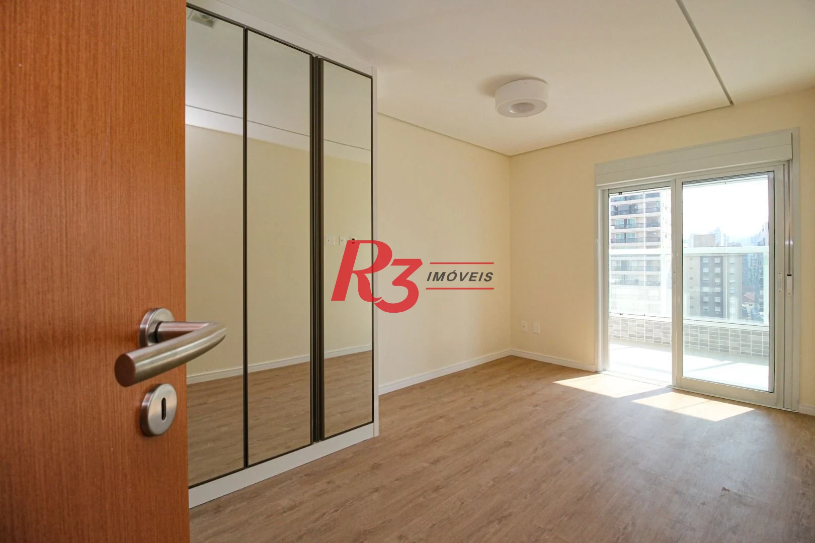 Apartamento com 1 dormitório para alugar, 65 m² por R$ 5.800,02/mês - Vila Rica - Santos/SP