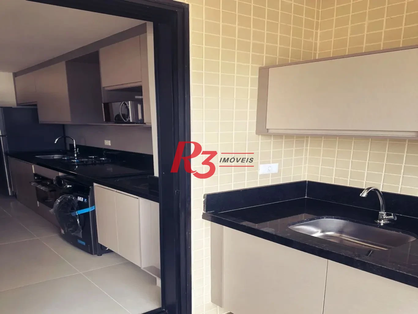 Apartamento com 2 dormitórios à venda, 75 m² por R$ 1.100.000,00 - José Menino - Santos/SP