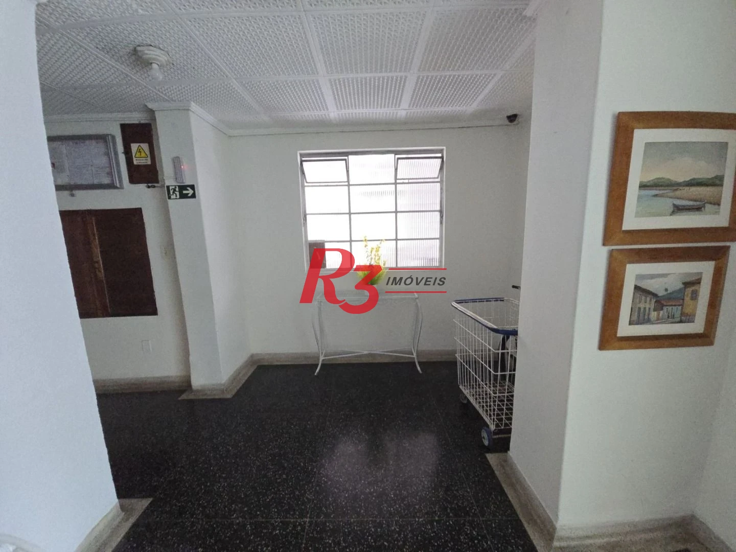 Apartamento com 1 dormitório à venda, 54 m² por R$ 300.000,00 - Centro - São Vicente/SP