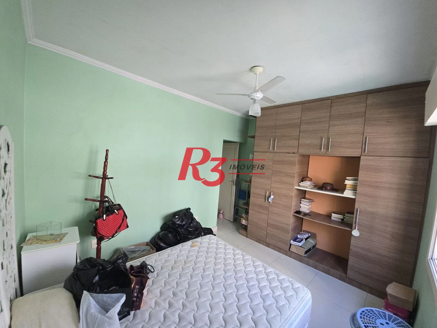 Apartamento com 1 dormitório à venda, 54 m² por R$ 300.000,00 - Centro - São Vicente/SP