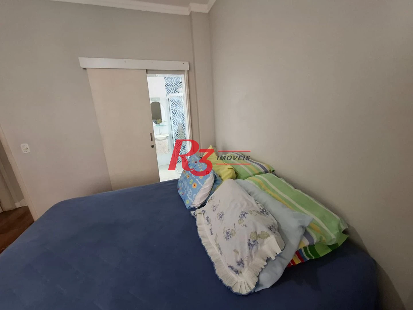 Apartamento com 2 dormitórios à venda, 65 m² por R$ 750.000,00 - Embaré - Santos/SP