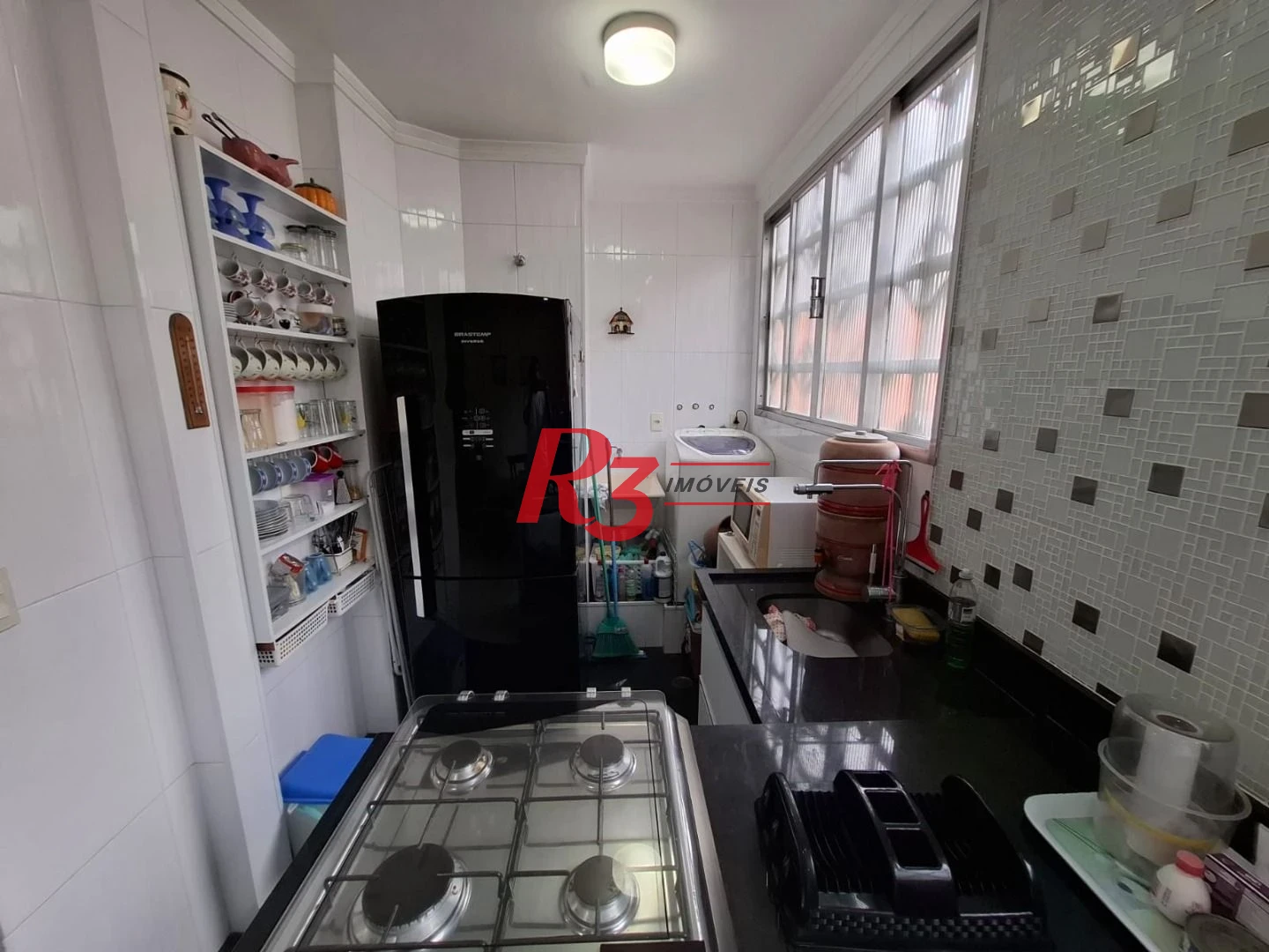 Apartamento com 2 dormitórios à venda, 65 m² por R$ 750.000,00 - Embaré - Santos/SP
