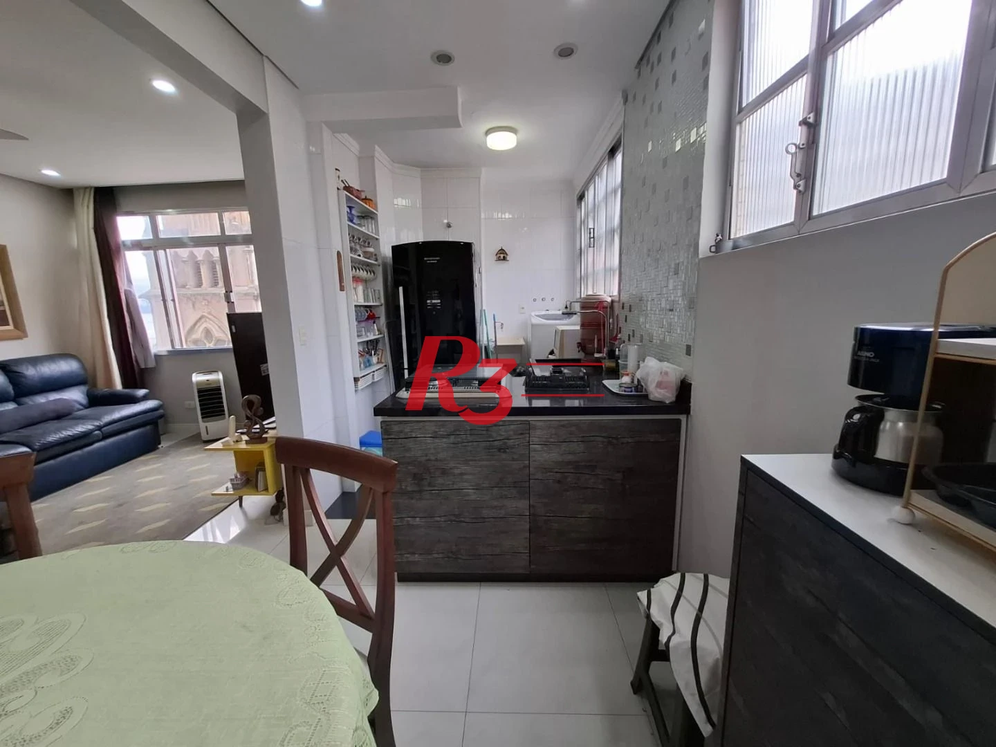 Apartamento com 2 dormitórios à venda, 65 m² por R$ 750.000,00 - Embaré - Santos/SP