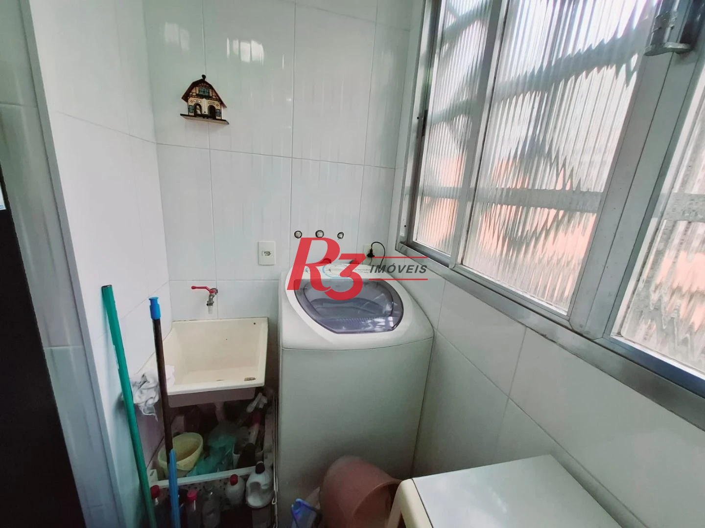 Apartamento com 2 dormitórios à venda, 65 m² por R$ 750.000,00 - Embaré - Santos/SP