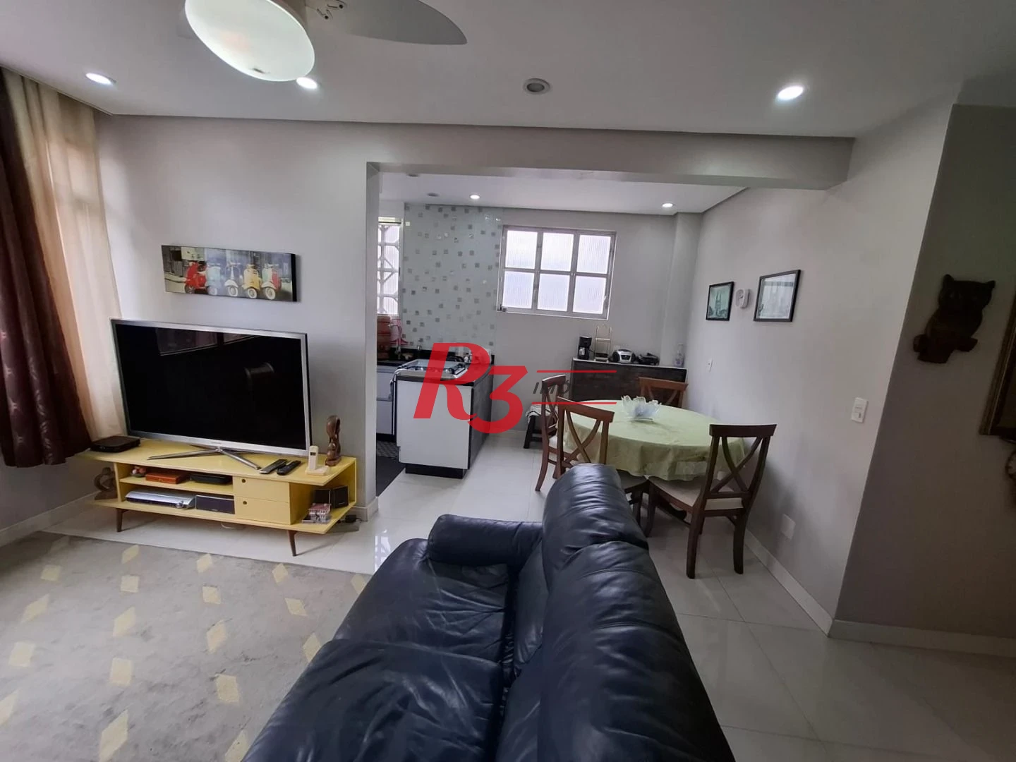 Apartamento com 2 dormitórios à venda, 65 m² por R$ 750.000,00 - Embaré - Santos/SP