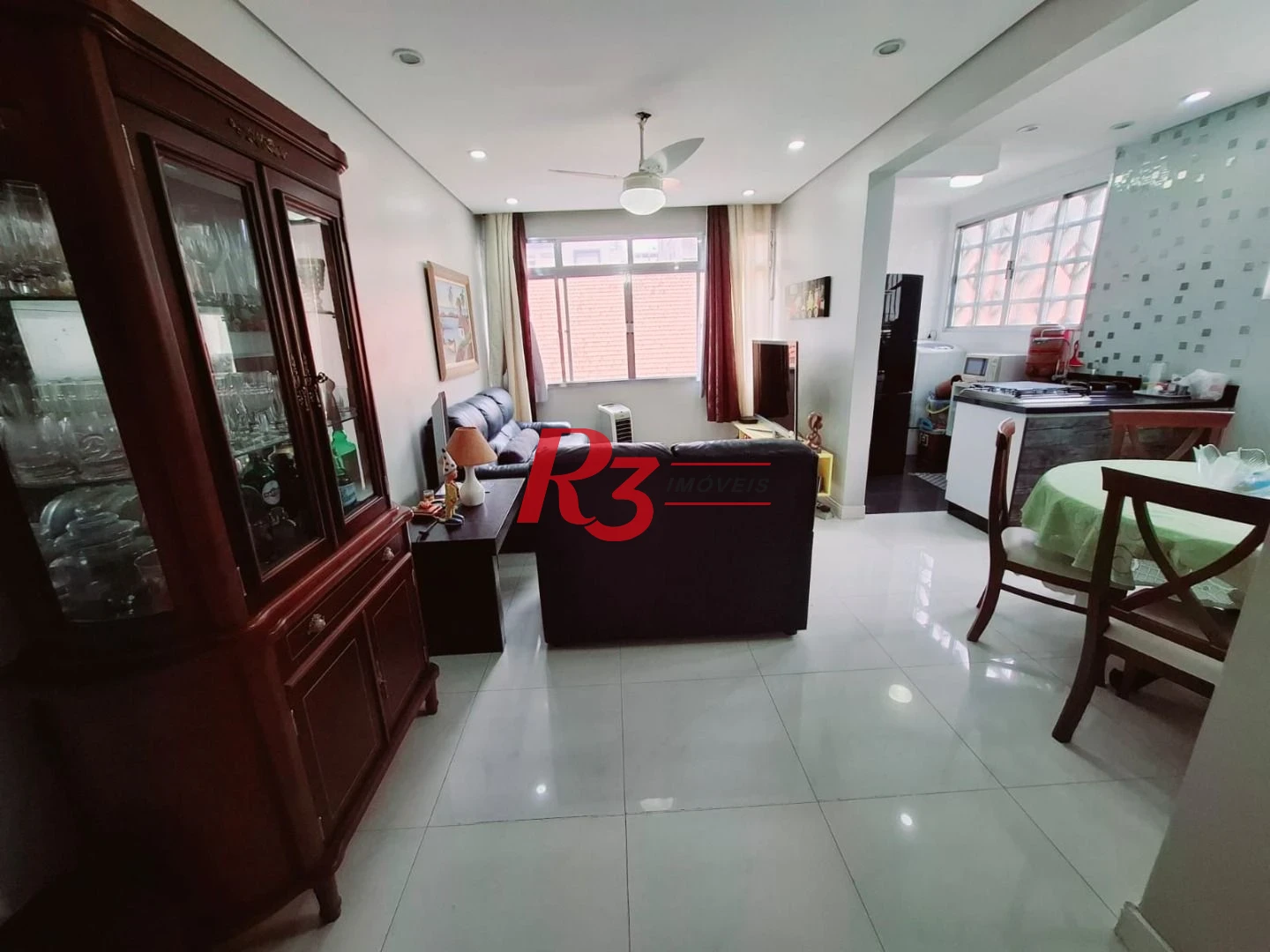 Apartamento com 2 dormitórios à venda, 65 m² por R$ 750.000,00 - Embaré - Santos/SP