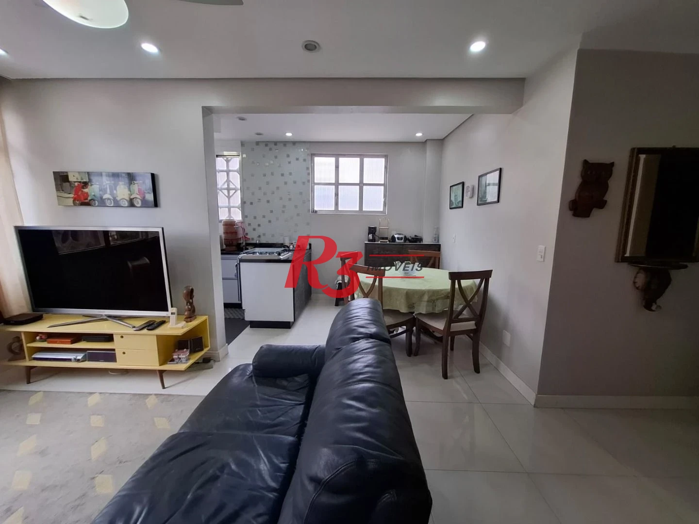 Apartamento com 2 dormitórios à venda, 65 m² por R$ 750.000,00 - Embaré - Santos/SP