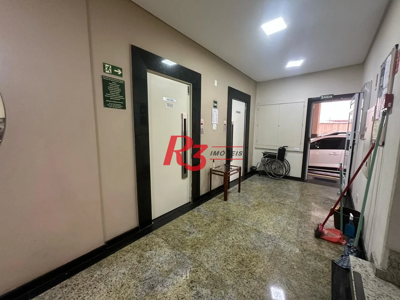 Apartamento com 1 dormitório à venda, 62 m² por R$ 400.000,00 - Gonzaga - Santos/SP