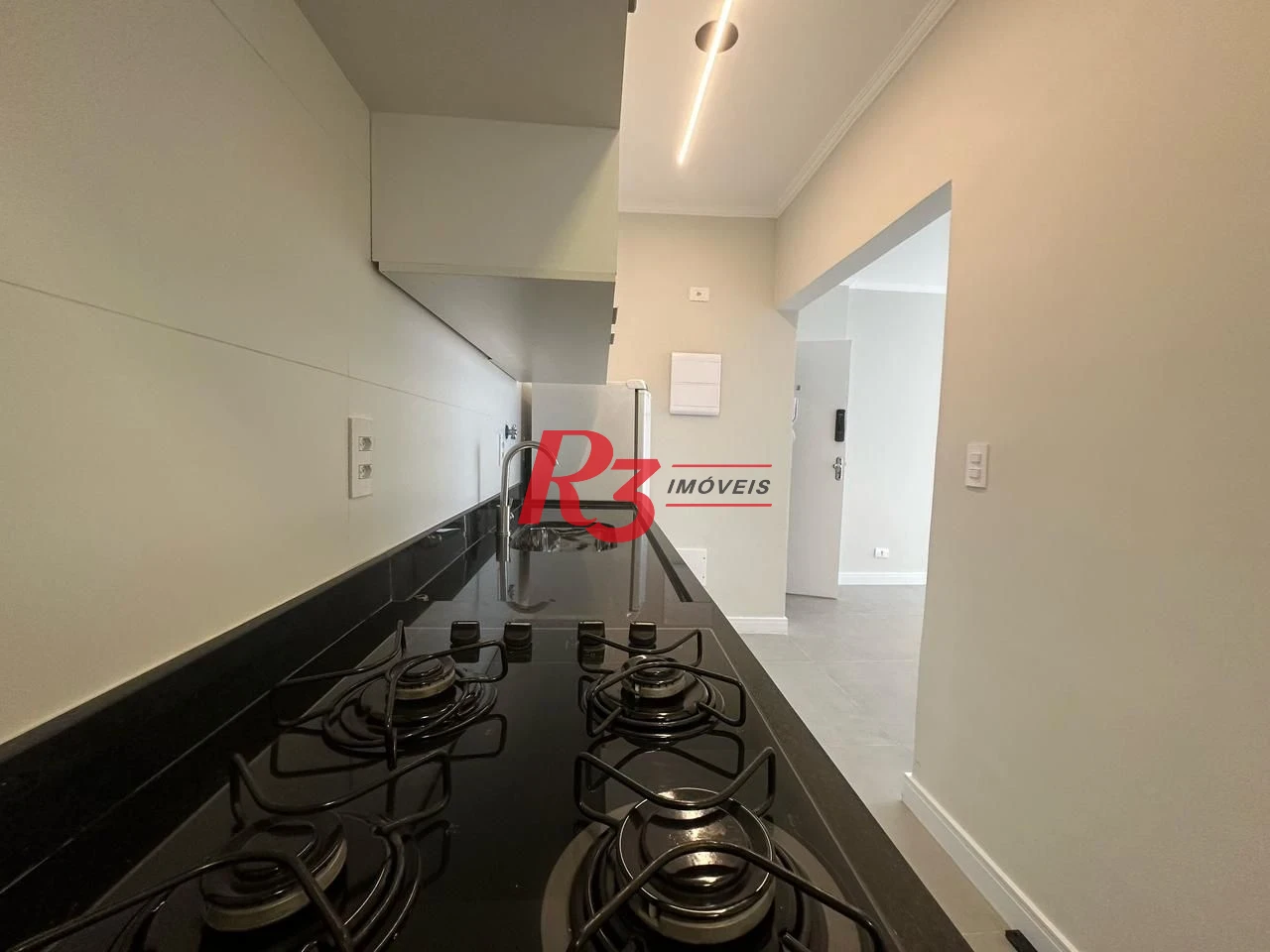 Apartamento com 1 dormitório à venda, 62 m² por R$ 400.000,00 - Gonzaga - Santos/SP