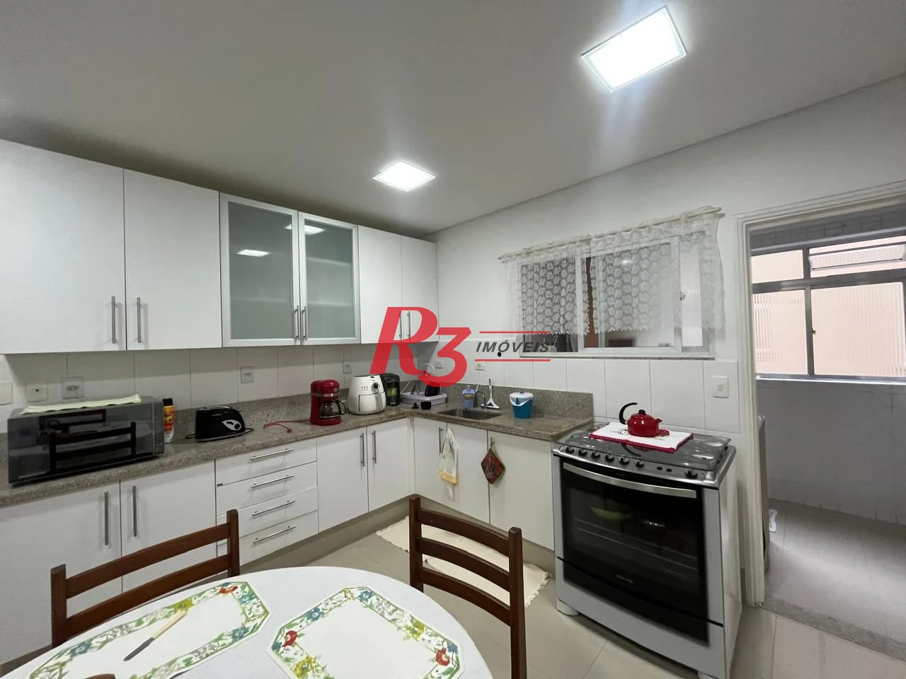 Apartamento com 3 dormitórios à venda, 177 m² por R$ 850.000,00 - Campo Grande - Santos/SP