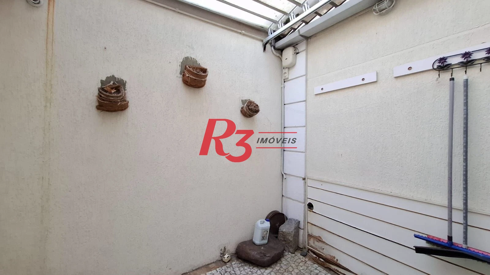 Loja para locação, 230 m², 3 andares, 5 vagas, no Boqueirão, em Santos SP
