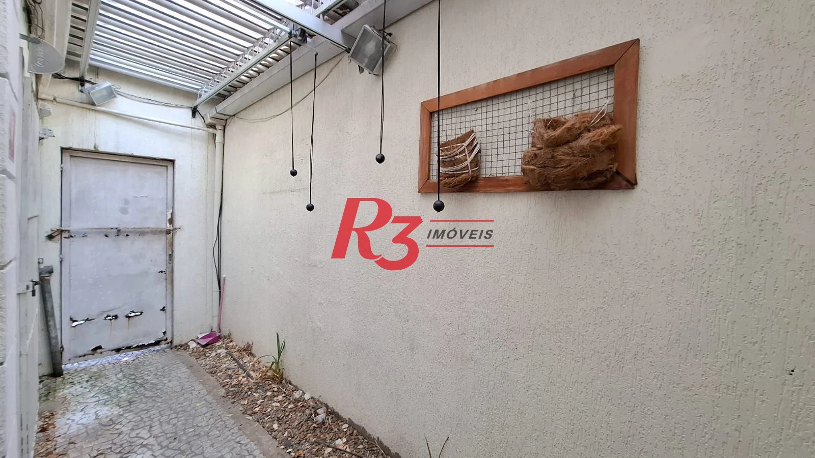 Loja para locação, 230 m², 3 andares, 5 vagas, no Boqueirão, em Santos SP