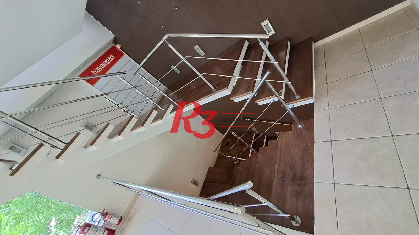 Loja para locação, 230 m², 3 andares, 5 vagas, no Boqueirão, em Santos SP