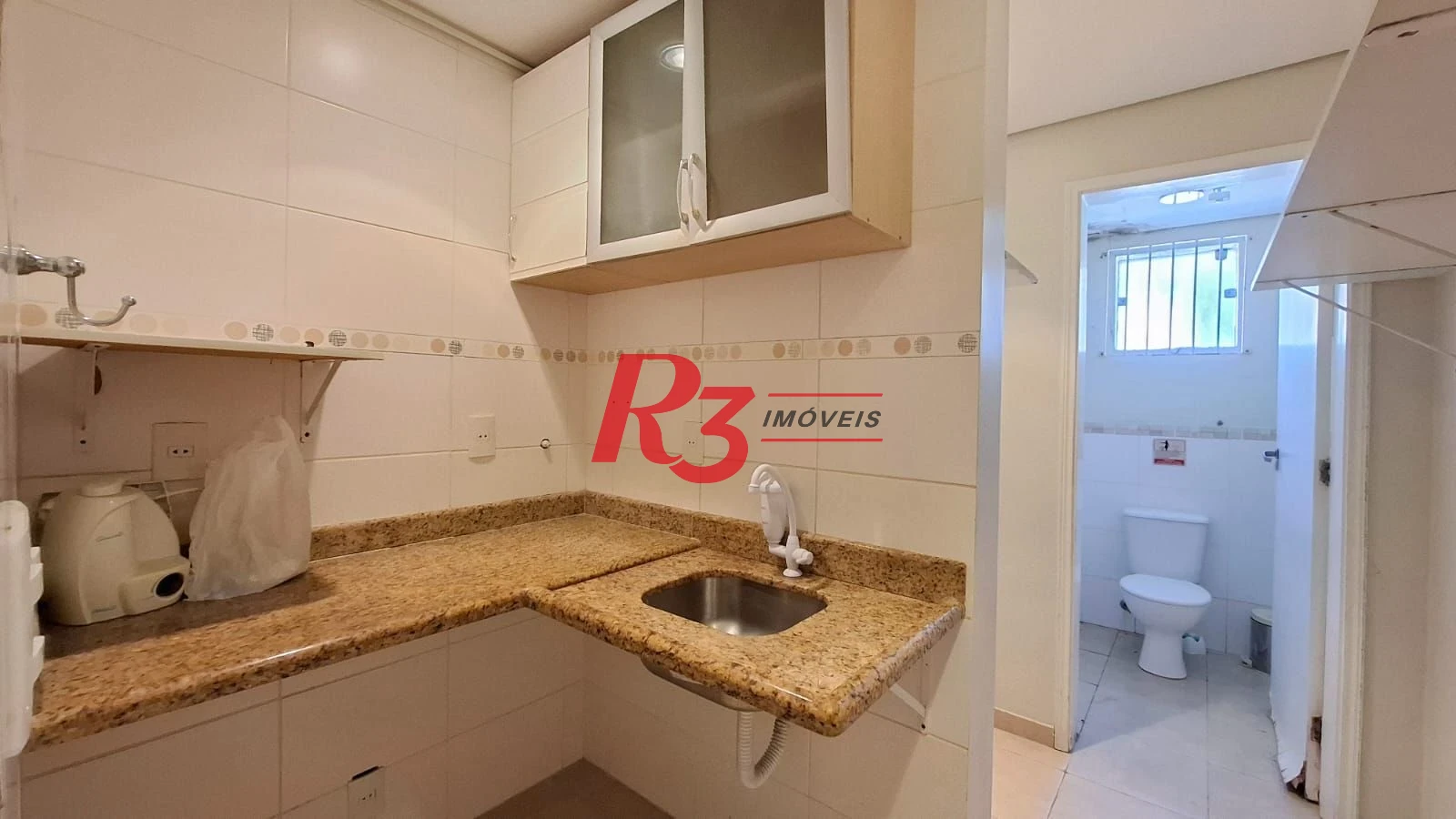 Loja para locação, 230 m², 3 andares, 5 vagas, no Boqueirão, em Santos SP
